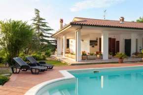 Отель La Villa - Luxury Home  Конфиньй